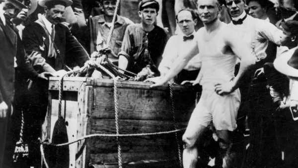 100 years later, Harry Houdini's death still haunts Detroit